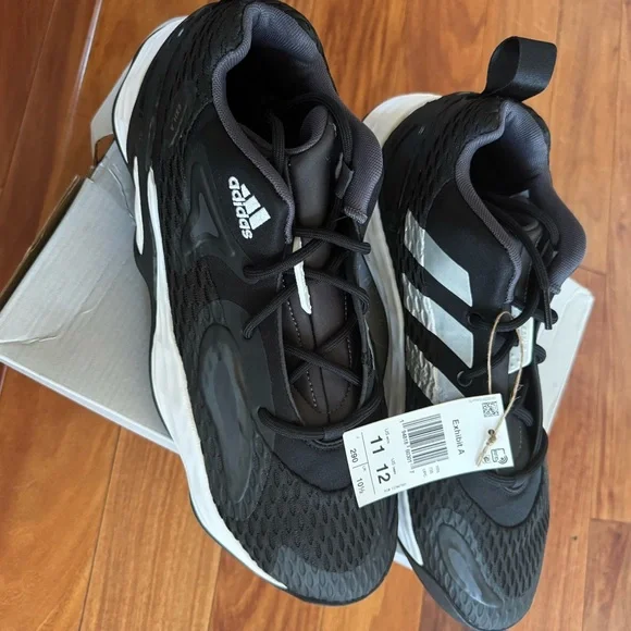 Adidas Exhibit A basketball shoes - Picture 3 of 4